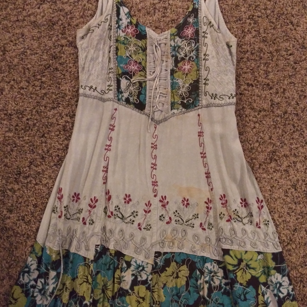 Sleeveless dress